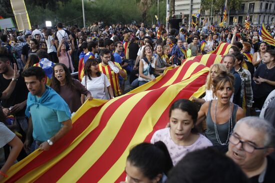General strike in Barcelona in support of Catalan independence referendum