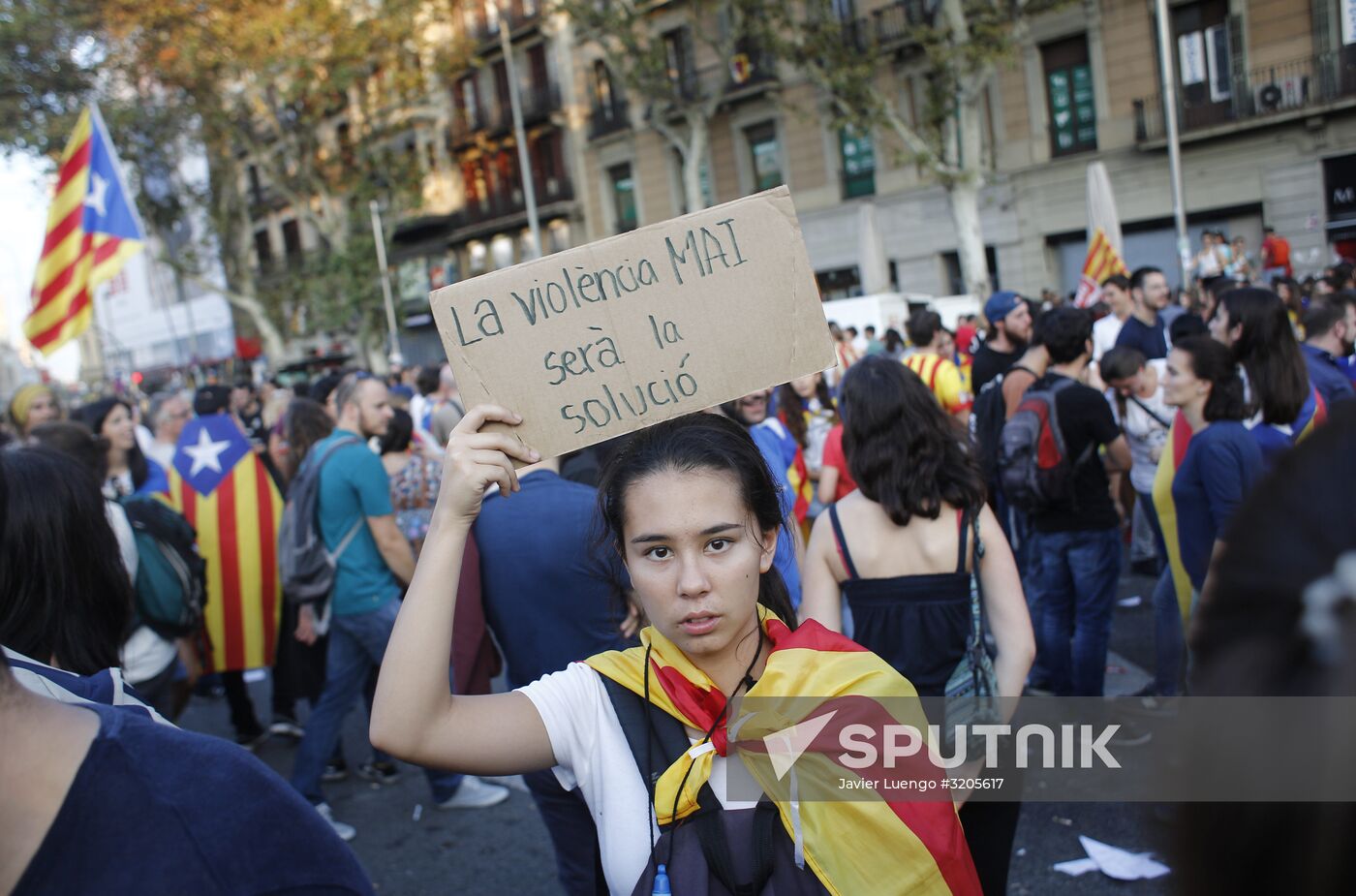 General strike in Barcelona in support of Catalan independence referendum