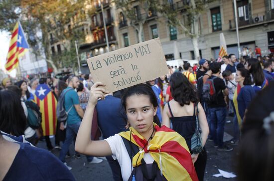 General strike in Barcelona in support of Catalan independence referendum
