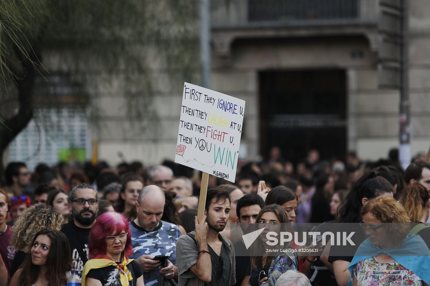 General strike in Barcelona in support of Catalan independence referendum