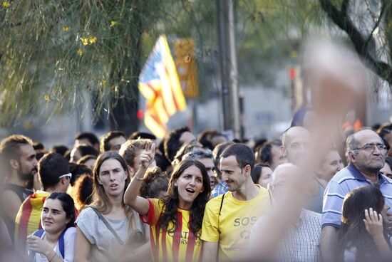 General strike in Barcelona in support of Catalan independence referendum