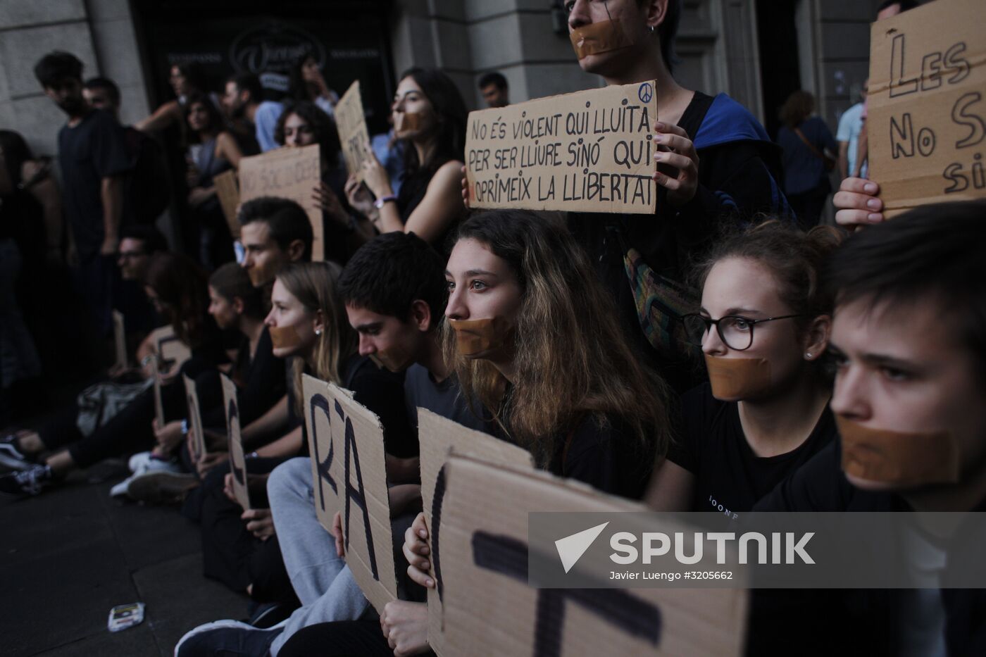 General strike in Barcelona in support of Catalan independence referendum