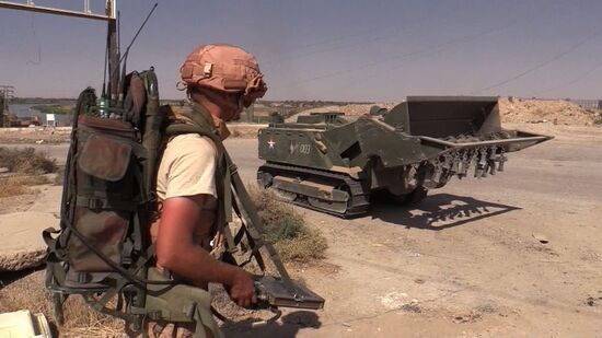 Demining efforts in Deir ez-Zor