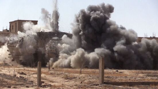 Demining efforts in Deir ez-Zor