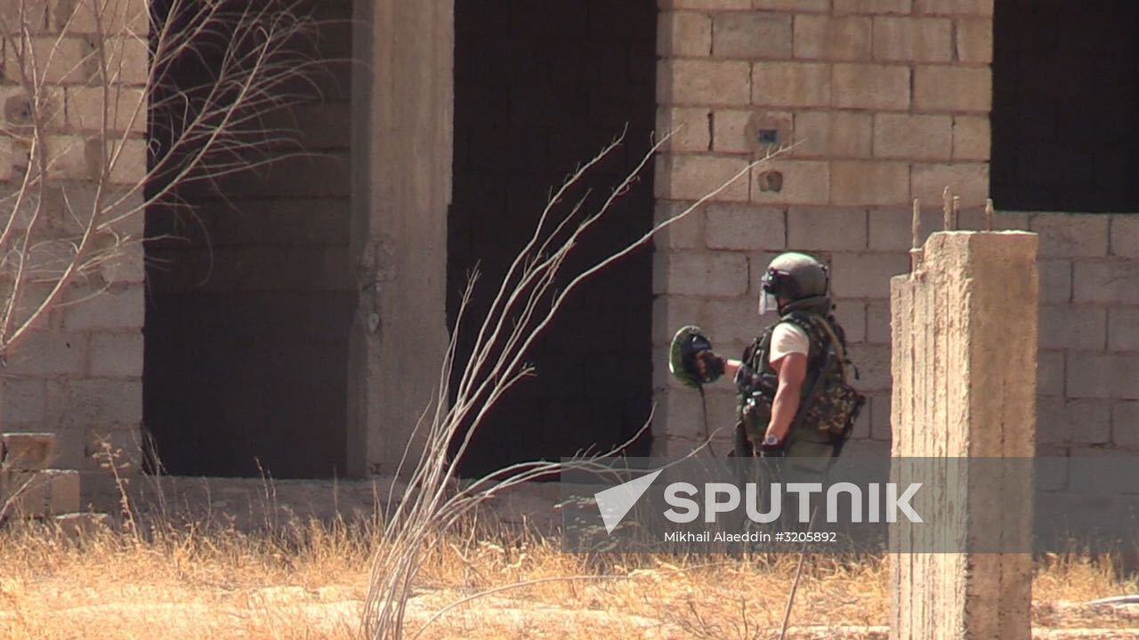 Demining efforts in Deir ez-Zor