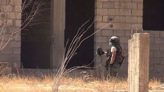 Demining efforts in Deir ez-Zor