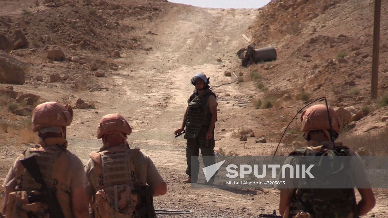 Demining efforts in Deir ez-Zor