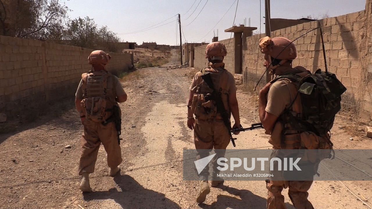 Demining efforts in Deir ez-Zor