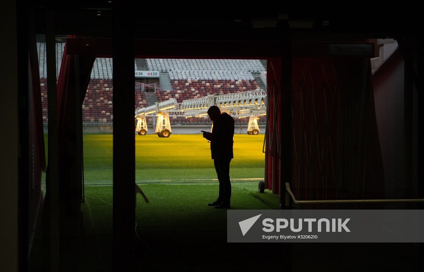 FIFA delegation and Rossiya 2018 Organizing Committee inspect Luzhniki Stadium