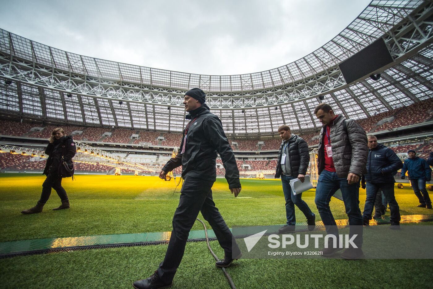 FIFA delegation and Rossiya 2018 Organizing Committee inspect Luzhniki Stadium