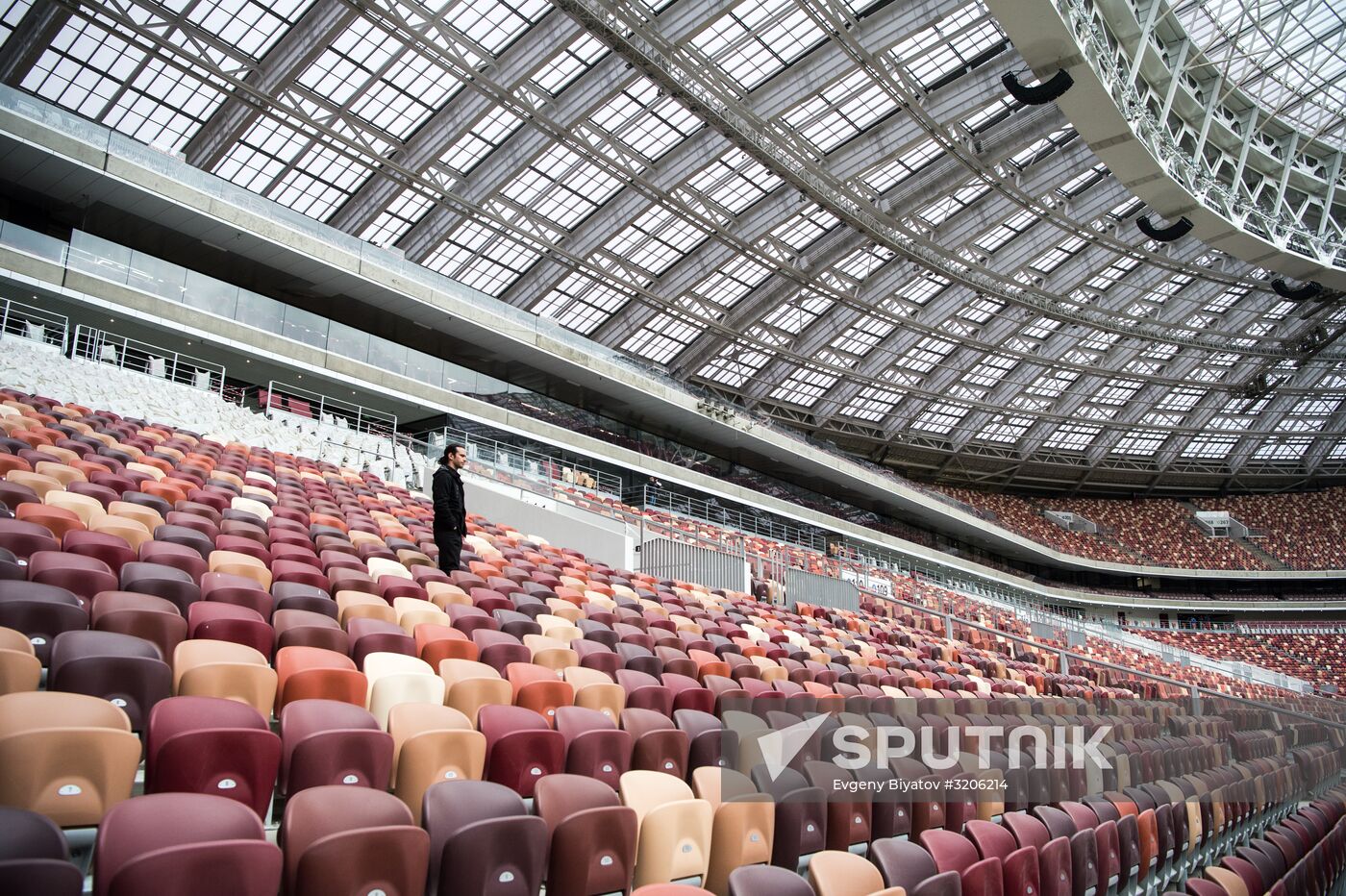 FIFA delegation and Rossiya 2018 Organizing Committee inspect Luzhniki Stadium