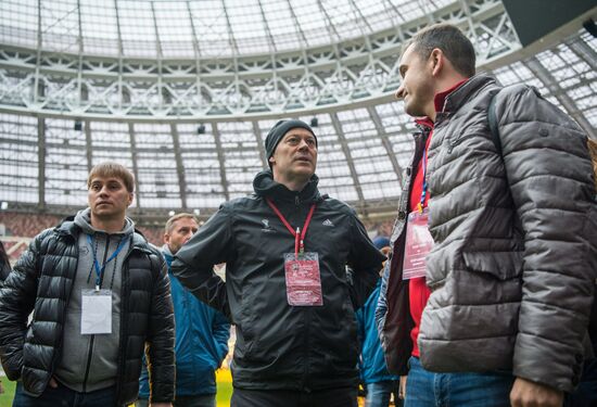 FIFA delegation and Rossiya 2018 Organizing Committee inspect Luzhniki Stadium