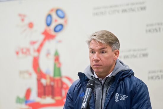 FIFA delegation and Rossiya 2018 Organizing Committee inspect Luzhniki Stadium