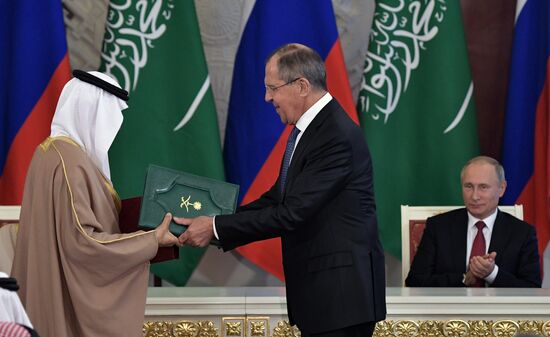 Russian President Vladimir Putin's talks with King Salman bin Abdulaziz Al Saud of Saudi Arabia