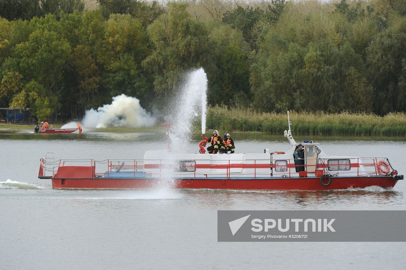 EMERCOM holds drill in Rostov-on-Don