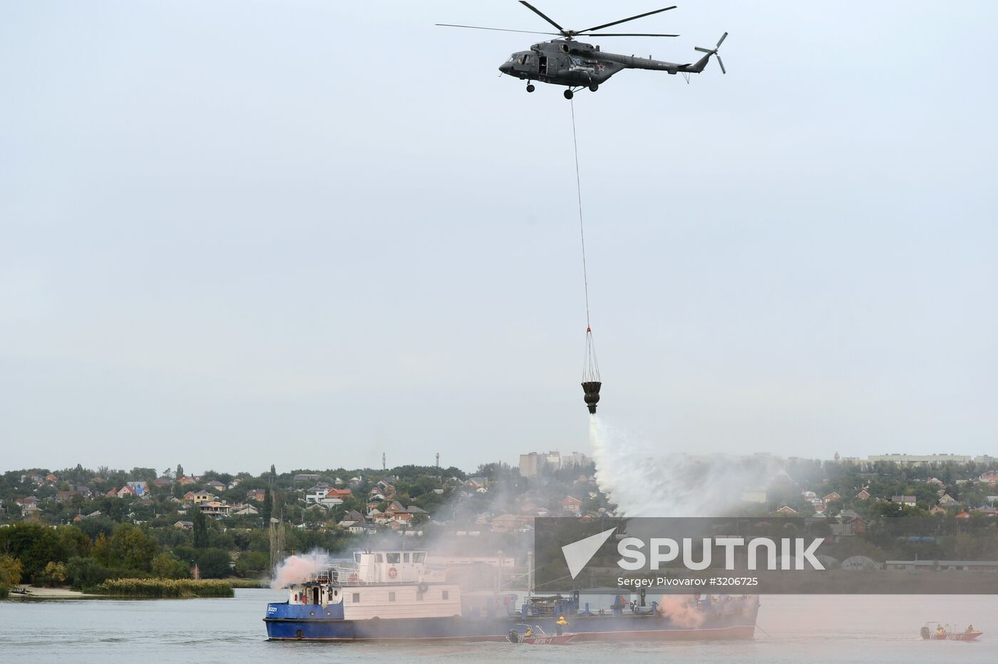 EMERCOM holds drill in Rostov-on-Don