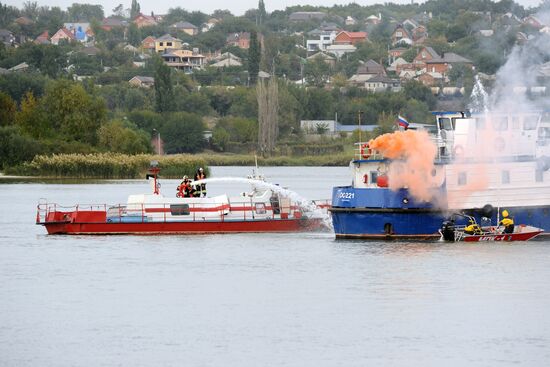 EMERCOM holds drill in Rostov-on-Don