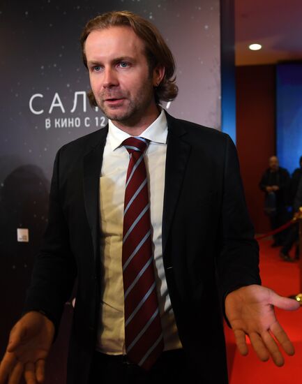 First run of movie "Salyut-7"