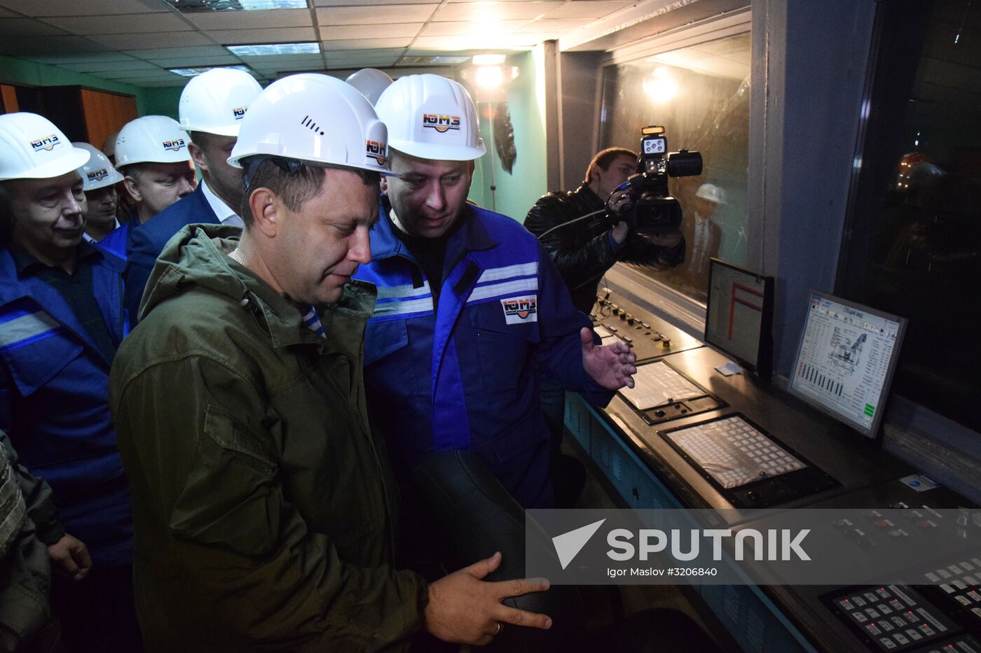 Launching Yuzovsky Metallurgical Plant in DPR