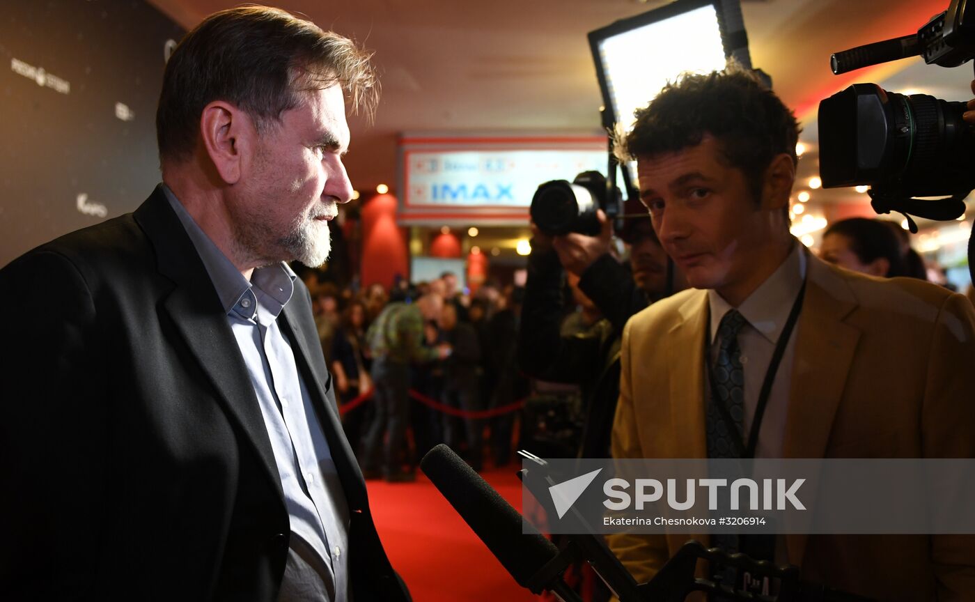 First run of movie "Salyut-7"