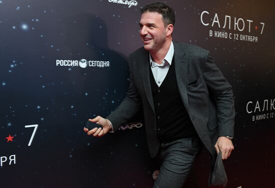 First run of movie "Salyut-7"