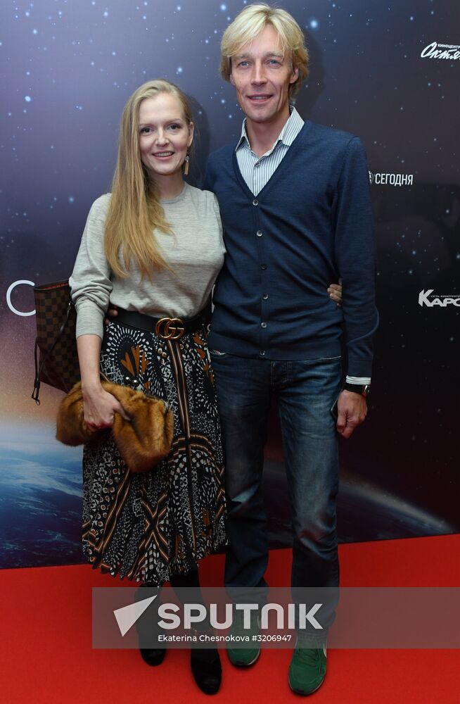 First run of movie "Salyut-7"