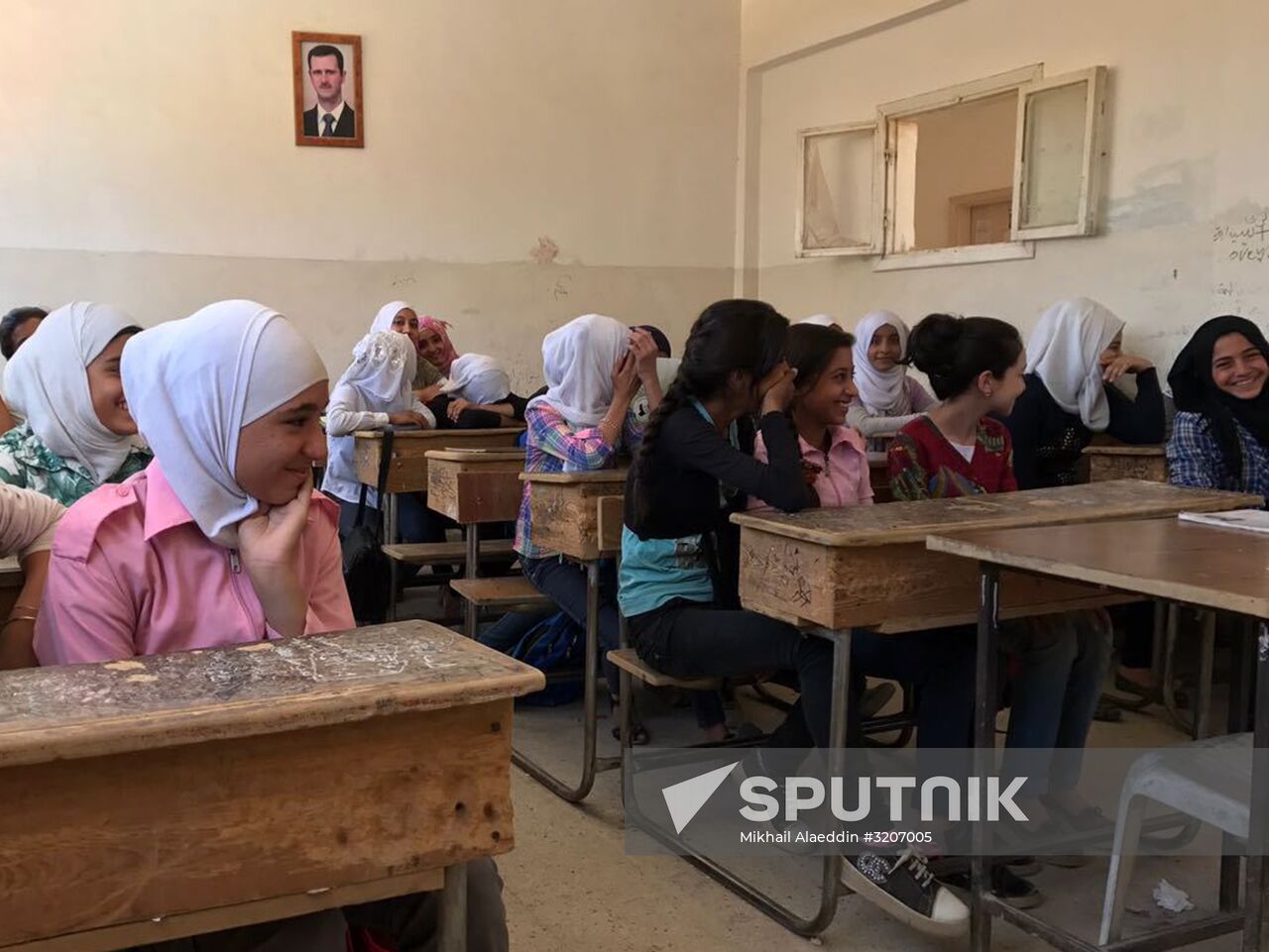 School for girls in Deir ez-Zor