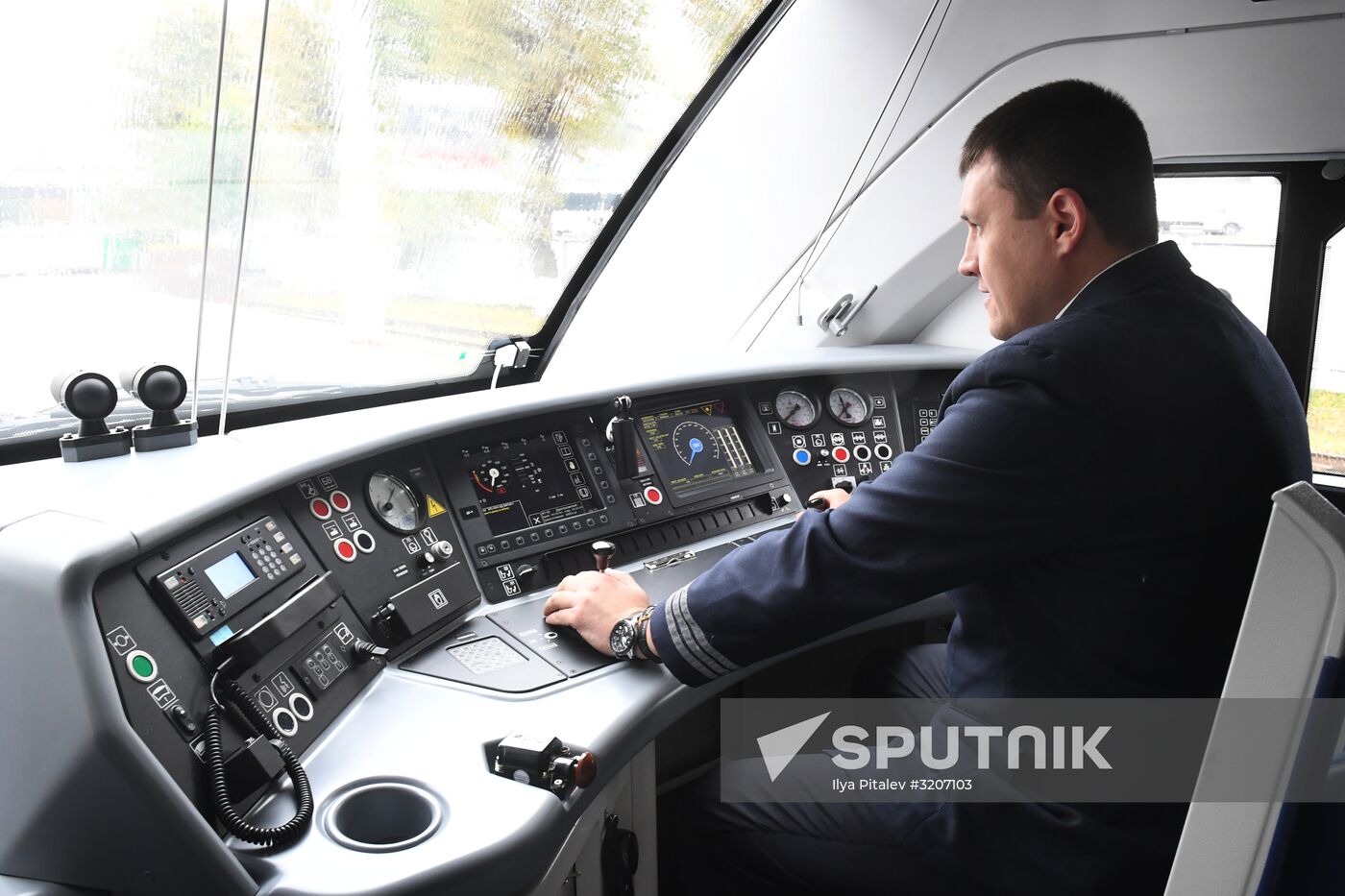 Russian Railways presents Kremlin Cadets branded train