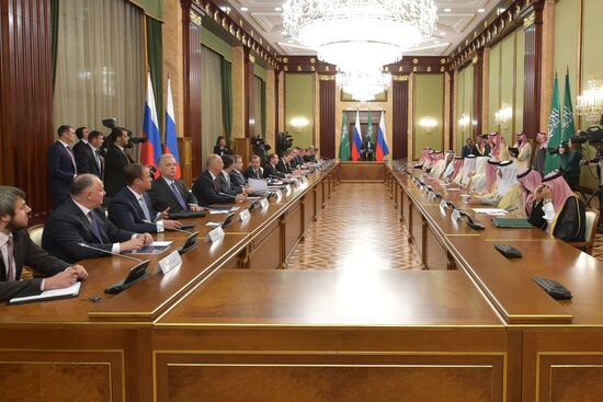 Prime Minister Dmitry Medvedev meets with King of Saudi Arabia Salman bin Abdulaziz Al Saud