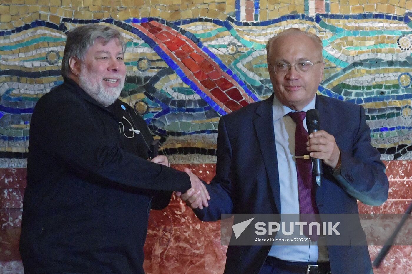 Lecture by Apple co-founder Steve Wozniak
