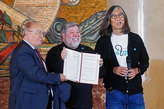 Lecture by Apple co-founder Steve Wozniak