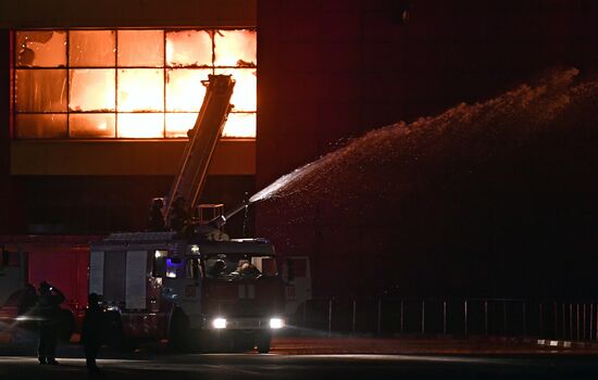 Fire at Sindika shopping center in Moscow