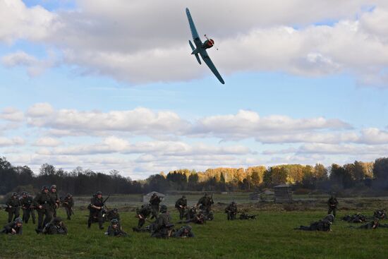 Moscow Is Behind Us: 1941 military and historic festival