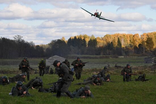 Moscow Is Behind Us: 1941 military and historic festival