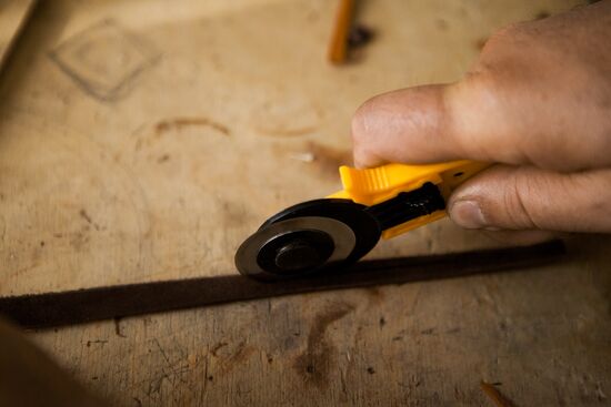 Making jewelry at workshop in Tskhinval