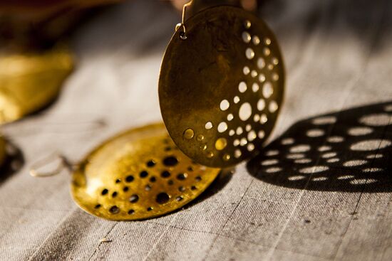 Making jewelry at workshop in Tskhinval
