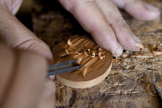 Making jewelry at workshop in Tskhinval