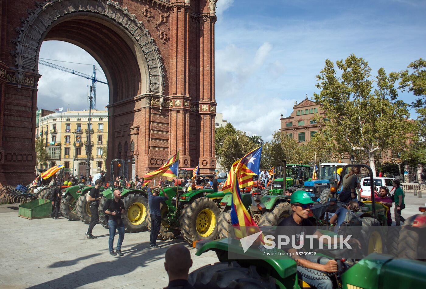 Situation outside Parliament of Catalonia in Barcelona