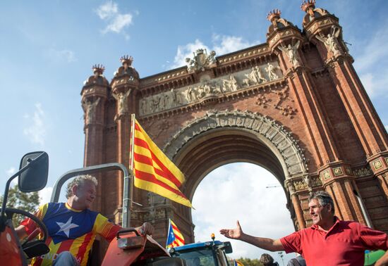 Situation outside Parliament of Catalonia in Barcelona