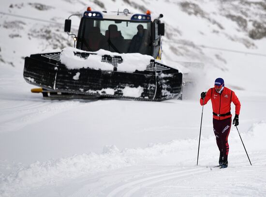 Skiing race. Training session of Russia's national team