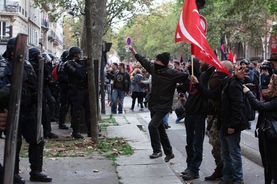 Protests in Paris against labor reform