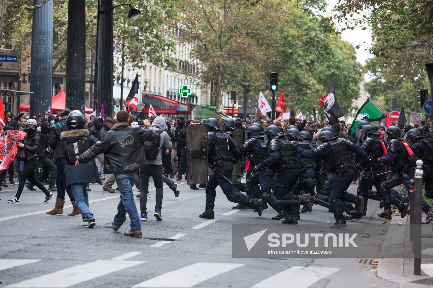 Protests in Paris against labor reform