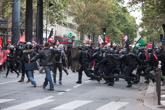 Protests in Paris against labor reform