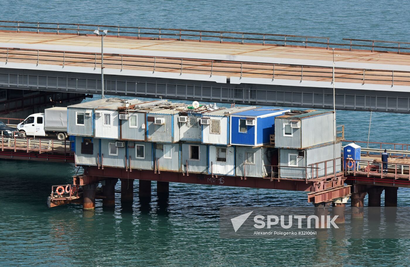 Kerch Strait Bridge construction