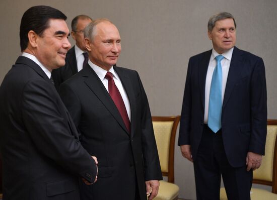 President Vladimir Putin meets with President of Turkmenistan Gurbanguly Berdimuhamedow