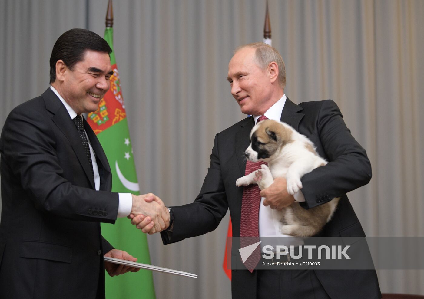President Vladimir Putin meets with President of Turkmenistan Gurbanguly Berdimuhamedov