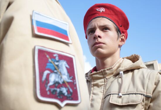Conscript Day patriotic campaign in Simferopol