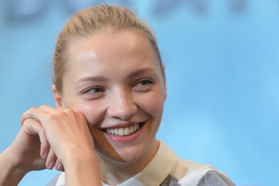 News conference with cast and crew of The Last Warrior