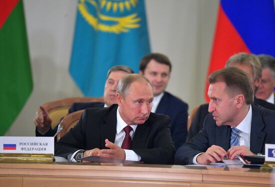 President Vladimir Putin attends meeting of CIS Council of Heads of State