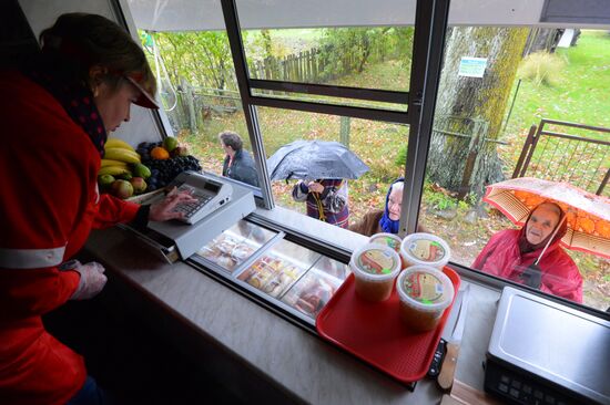 Buying goods from food truck in Belarus